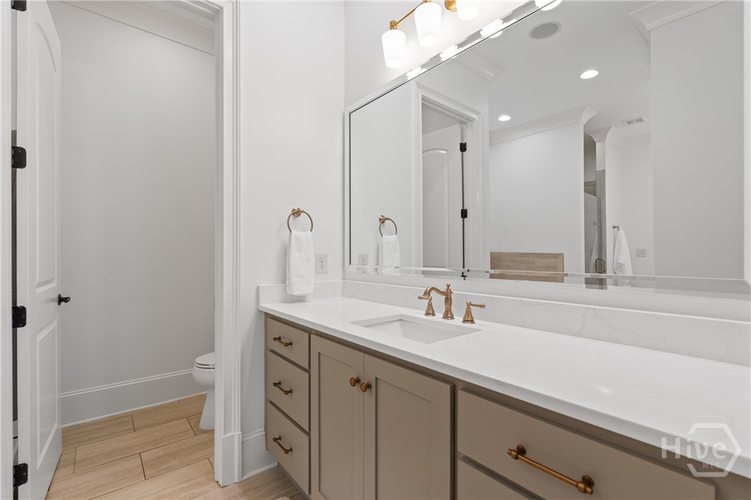 1351 Wareview Court