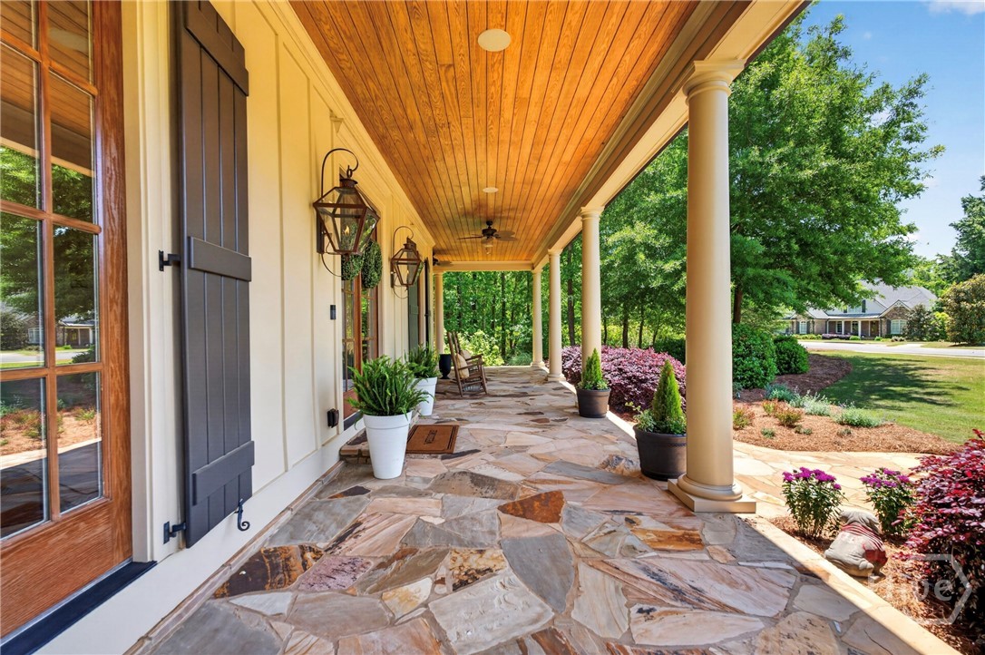 1351 Wareview Court