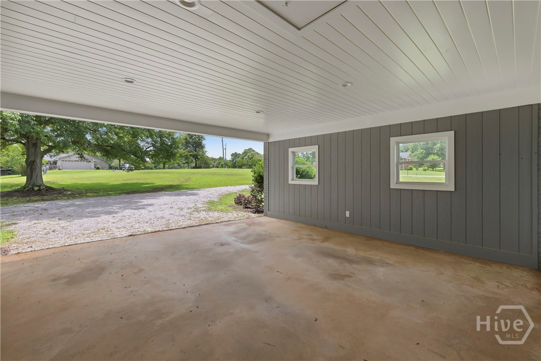 1090 Kenway Drive