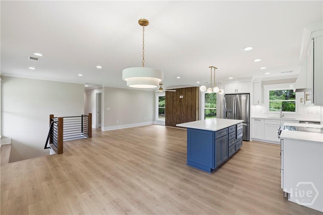 1090 Kenway Drive