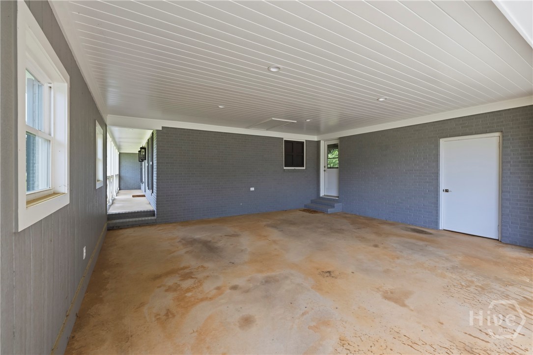 1090 Kenway Drive