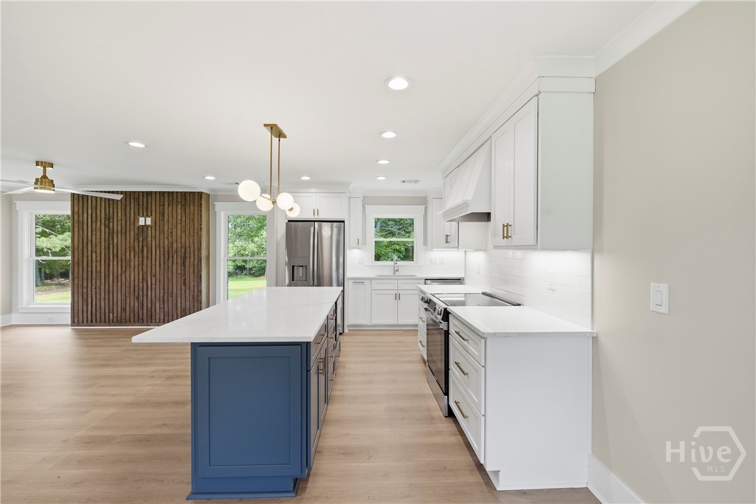 1090 Kenway Drive