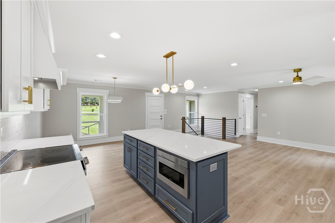 1090 Kenway Drive