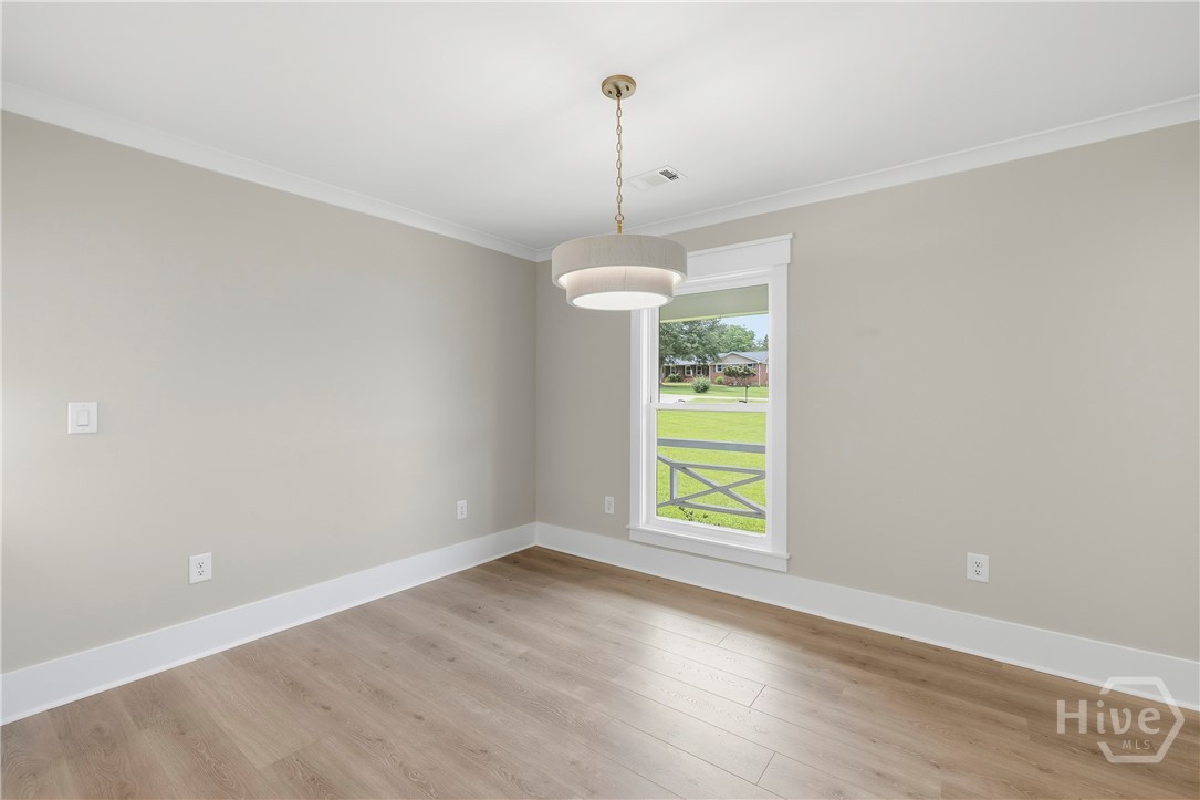 1090 Kenway Drive