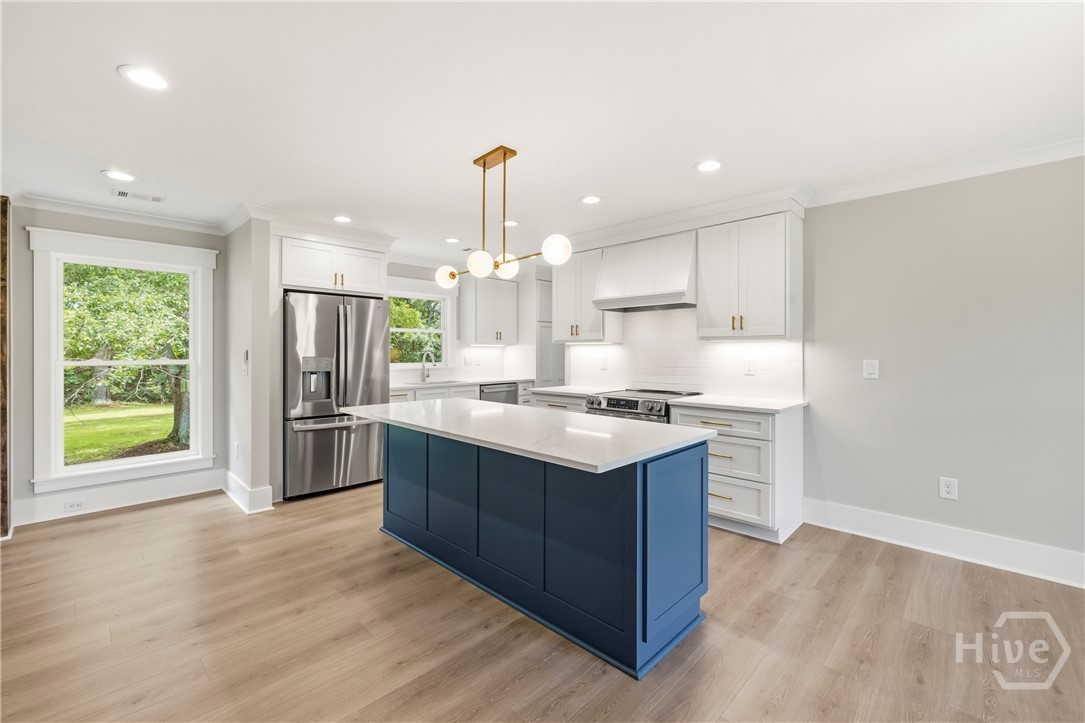 1090 Kenway Drive
