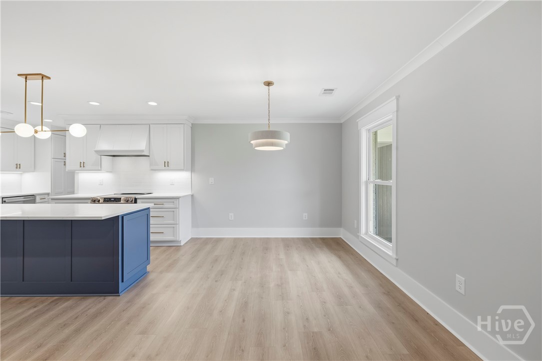1090 Kenway Drive