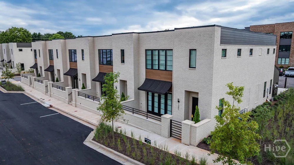 1094 Watson Lane