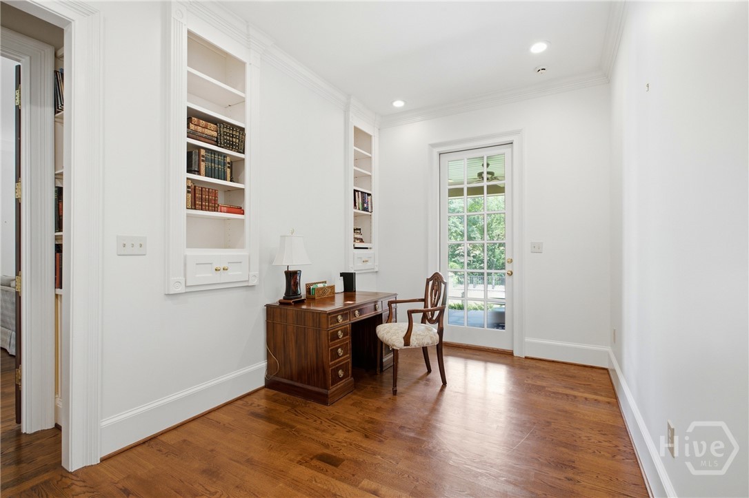 221 Hamilton Road