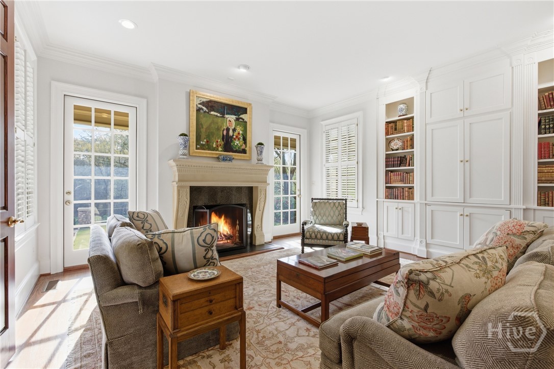 221 Hamilton Road
