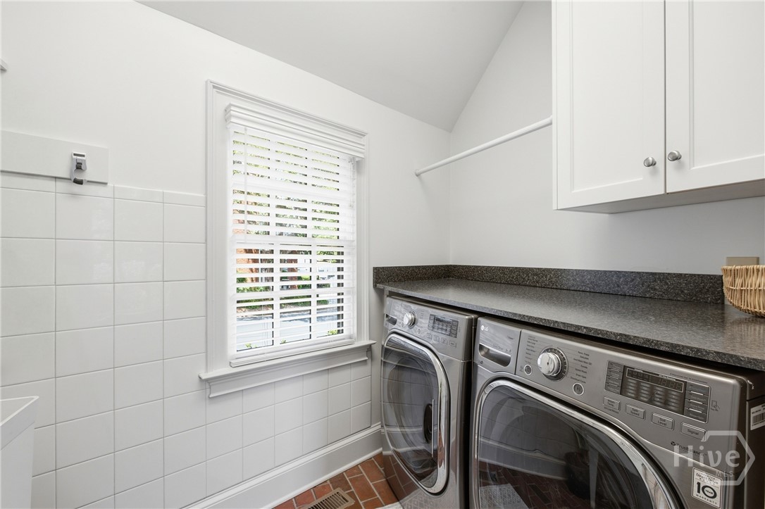 221 Hamilton Road