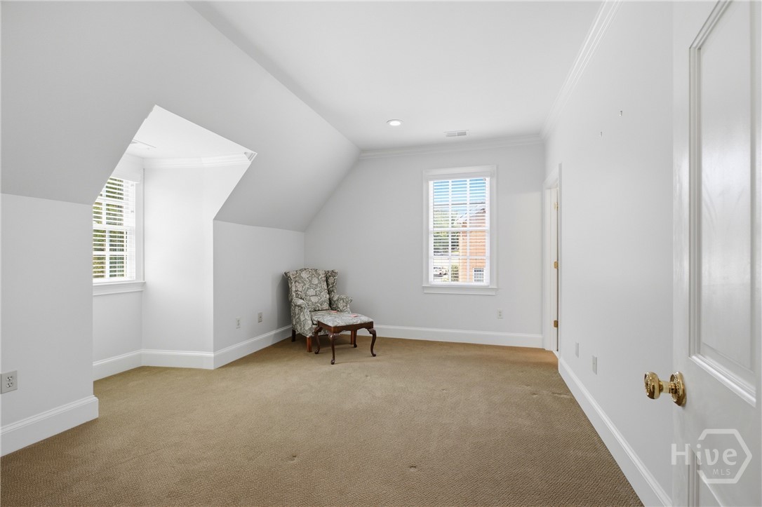 221 Hamilton Road