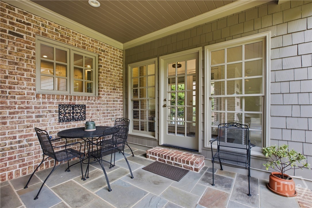 221 Hamilton Road