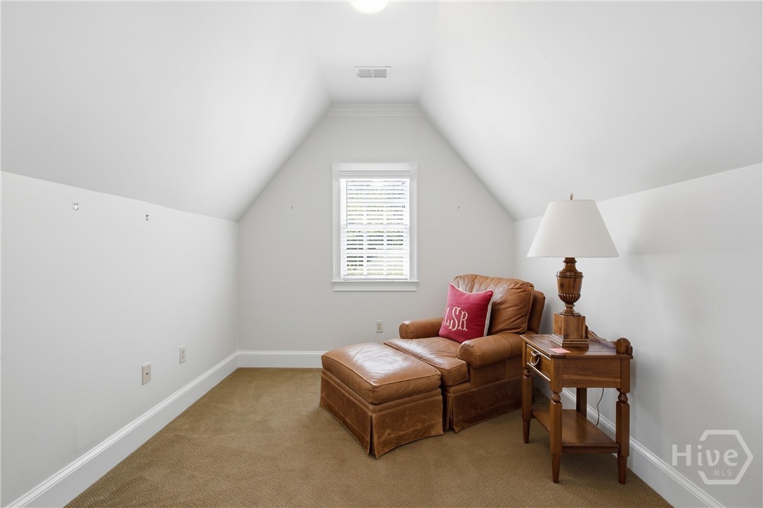 221 Hamilton Road