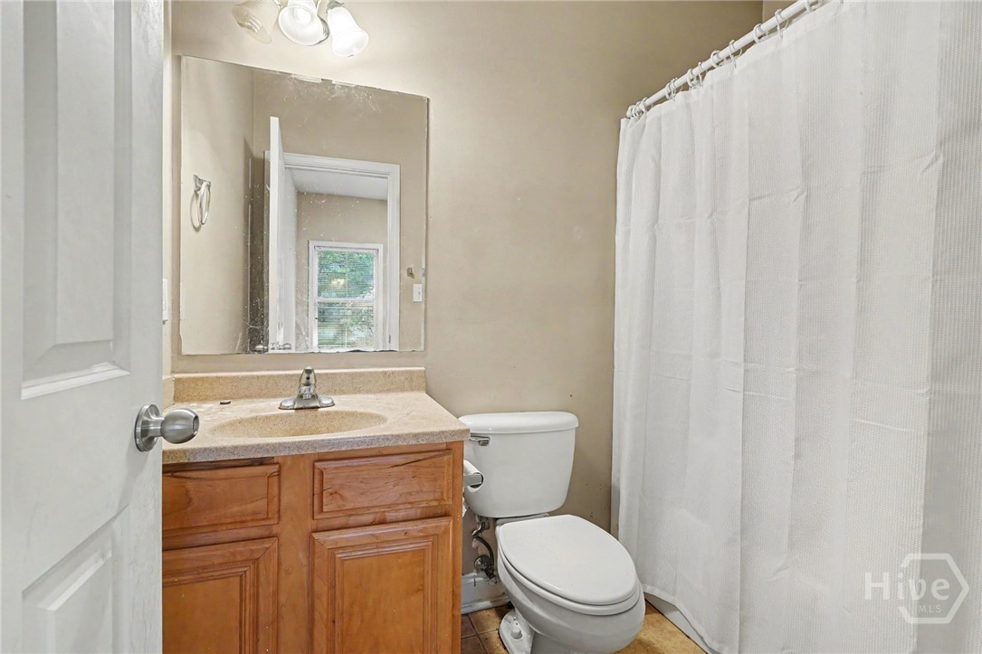 103 E Paces Drive