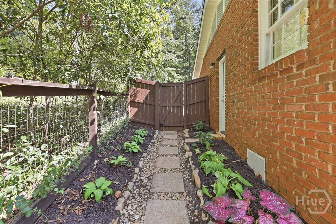 120 Maple Lane