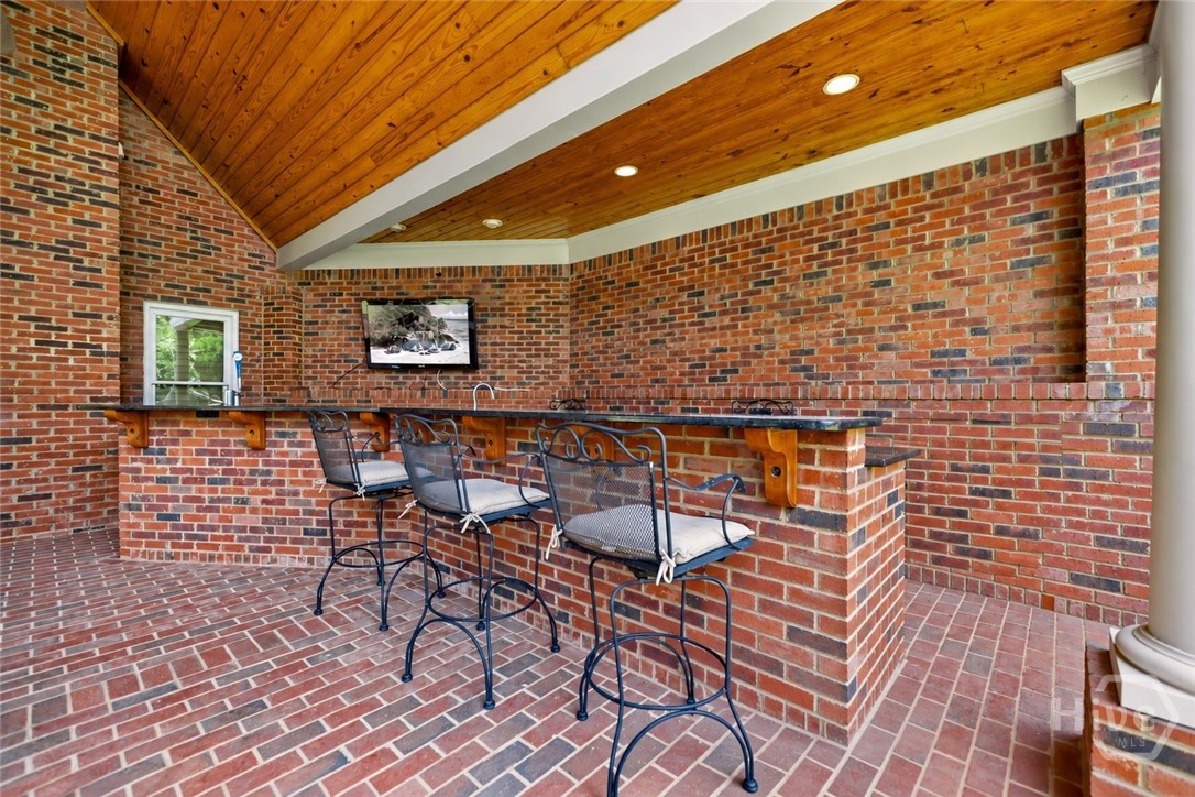 1021 Oxford Way