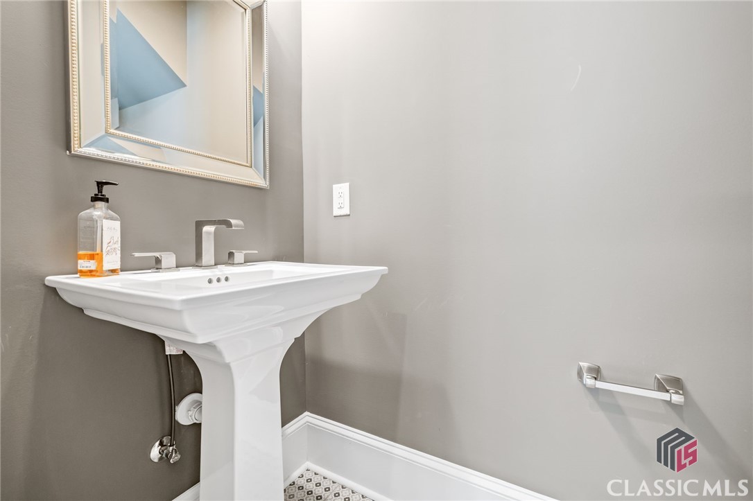 1193 Mallard Lake Drive