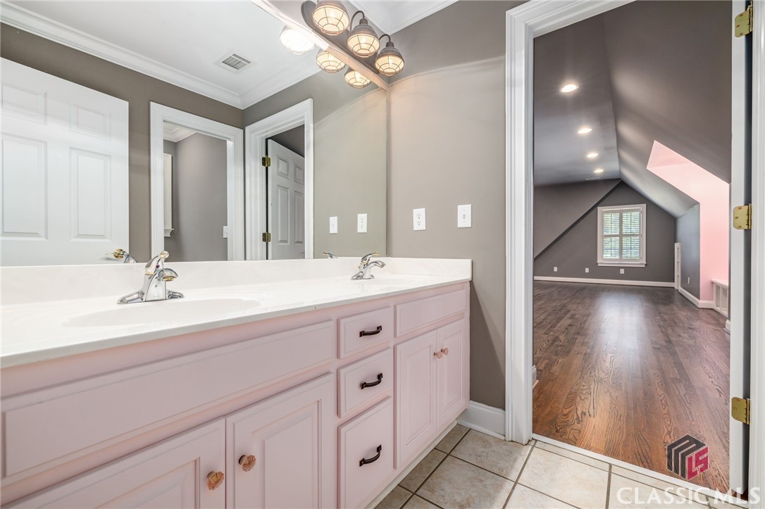 1193 Mallard Lake Drive