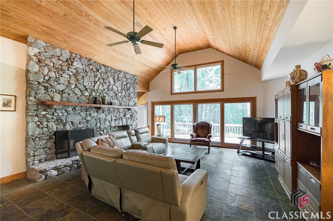 134 Tanner Bluff