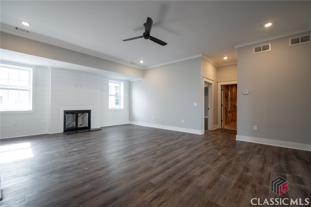 240 Highpointe Lane