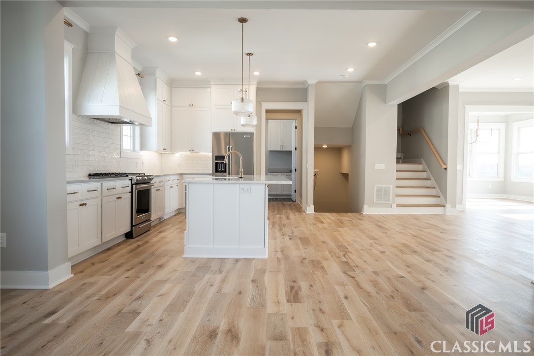 240 Highpointe Lane
