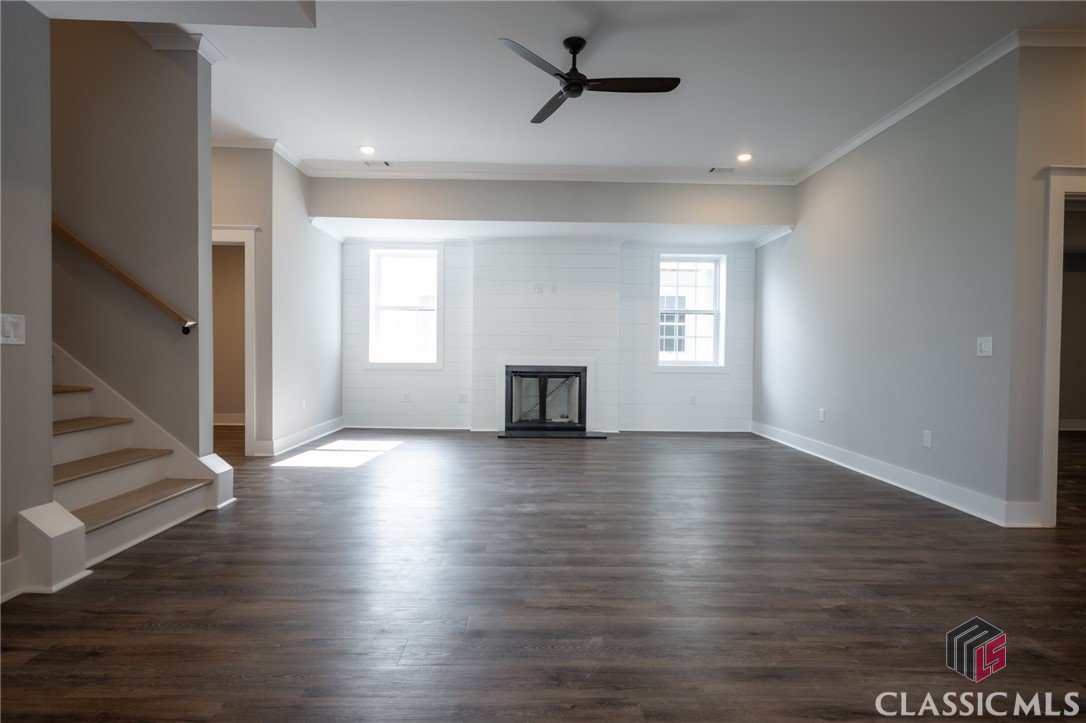 240 Highpointe Lane