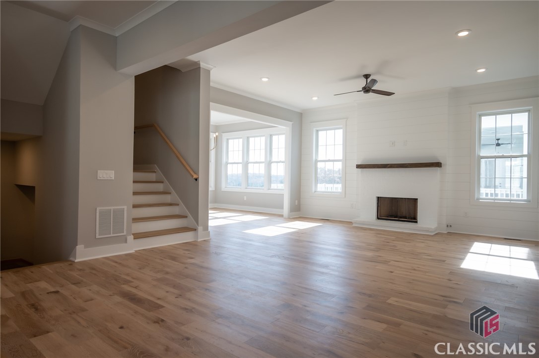 240 Highpointe Lane