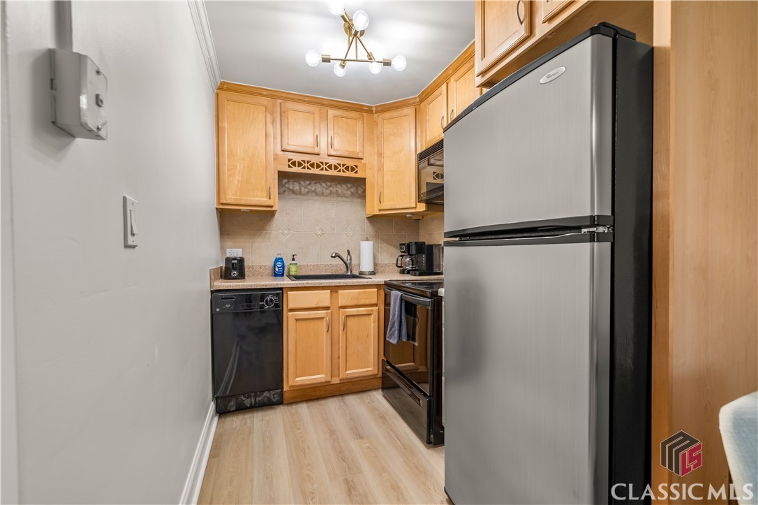 2018 S Milledge Avenue Unit: 2