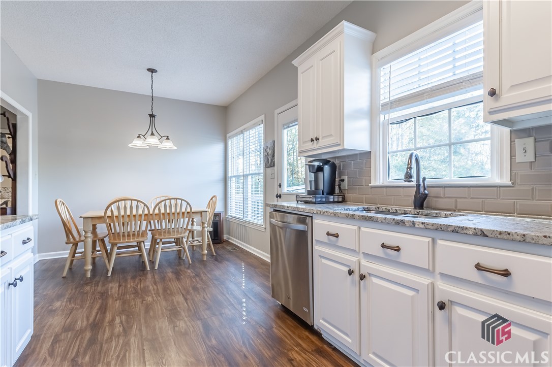286 Lakeview Drive
