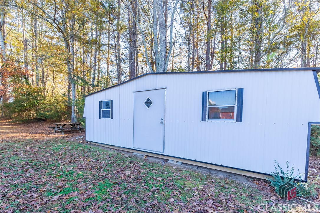 286 Lakeview Drive