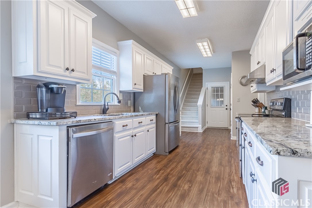 286 Lakeview Drive