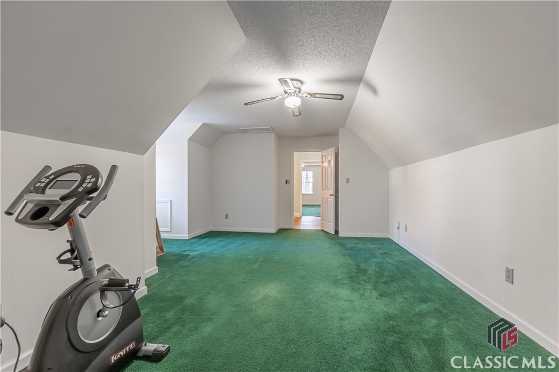 286 Lakeview Drive