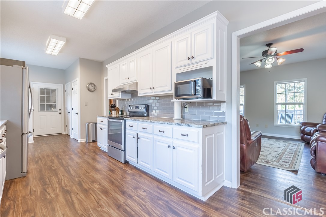 286 Lakeview Drive