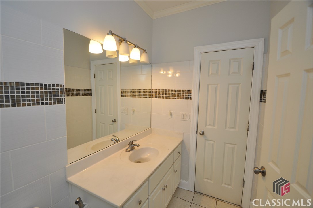 1100 Founders Boulevard