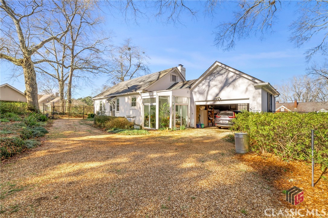 215 Westview Drive