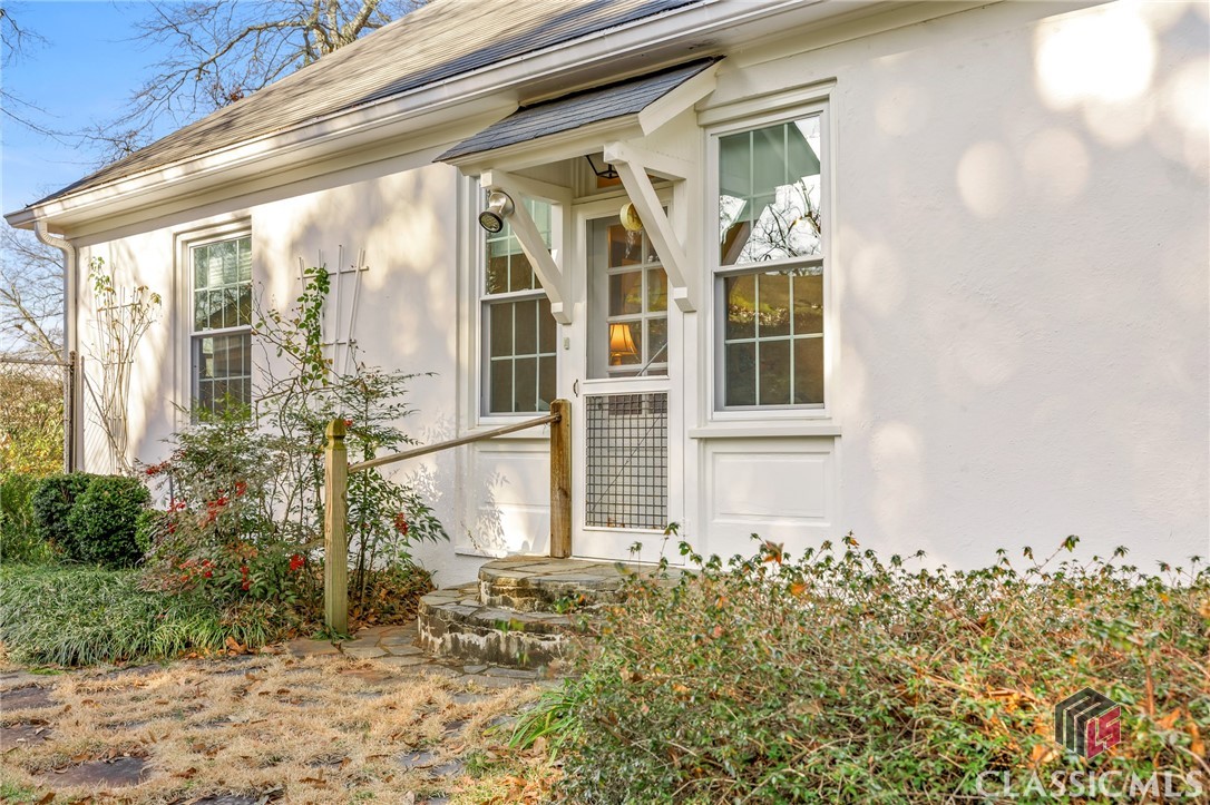 215 Westview Drive
