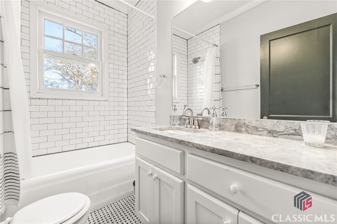 555 University Drive