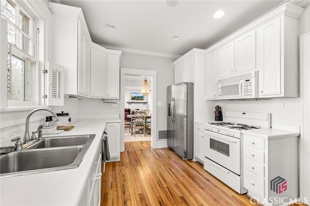 555 University Drive