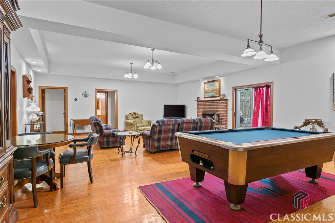 999 Crooked Creek Road