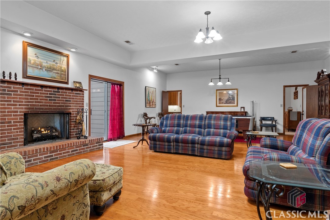 999 Crooked Creek Road