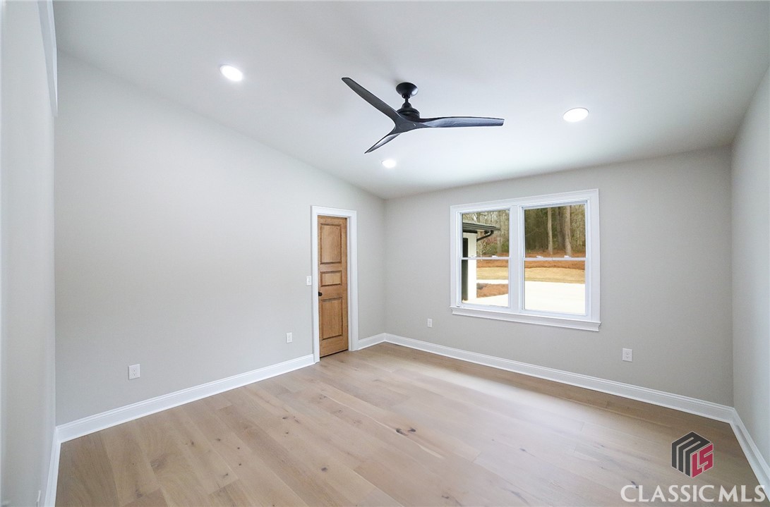 1041 Hollow Creek Way