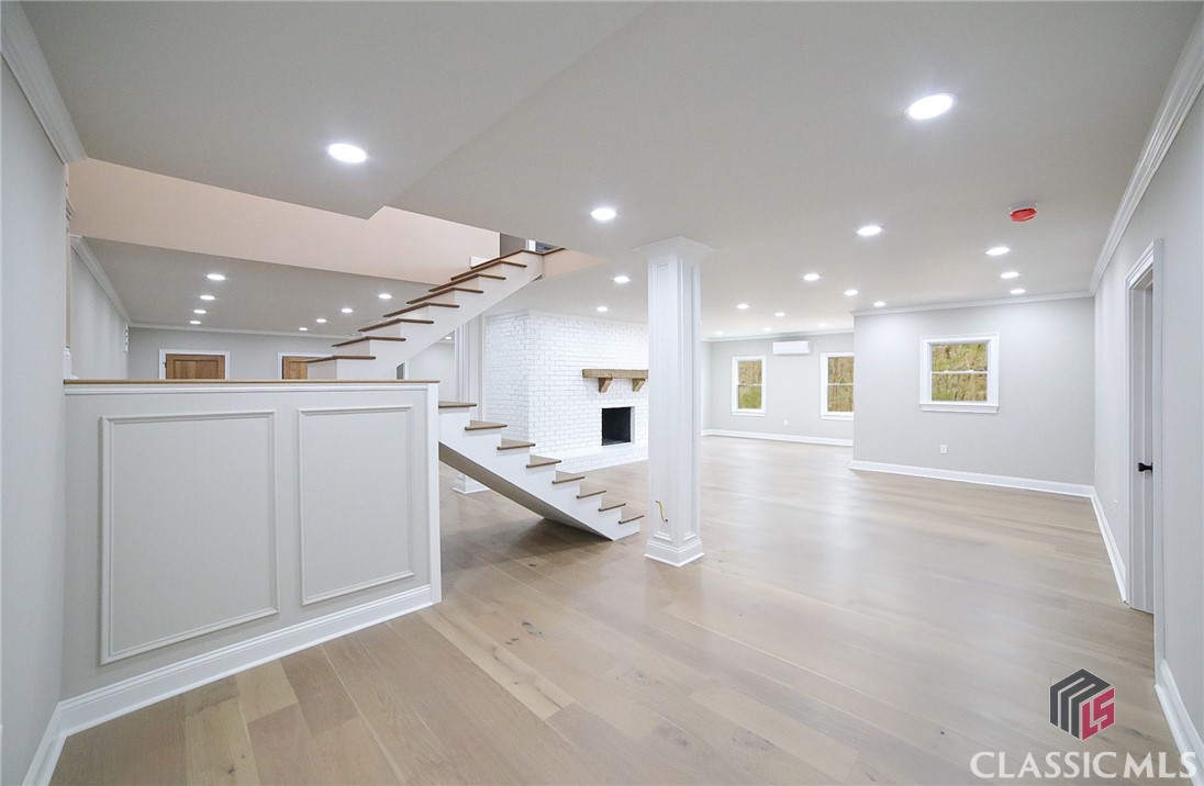 1041 Hollow Creek Way