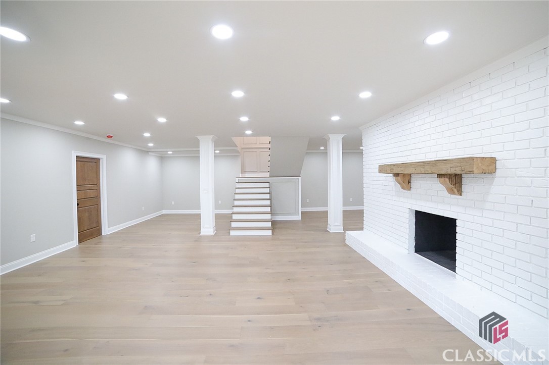 1041 Hollow Creek Way