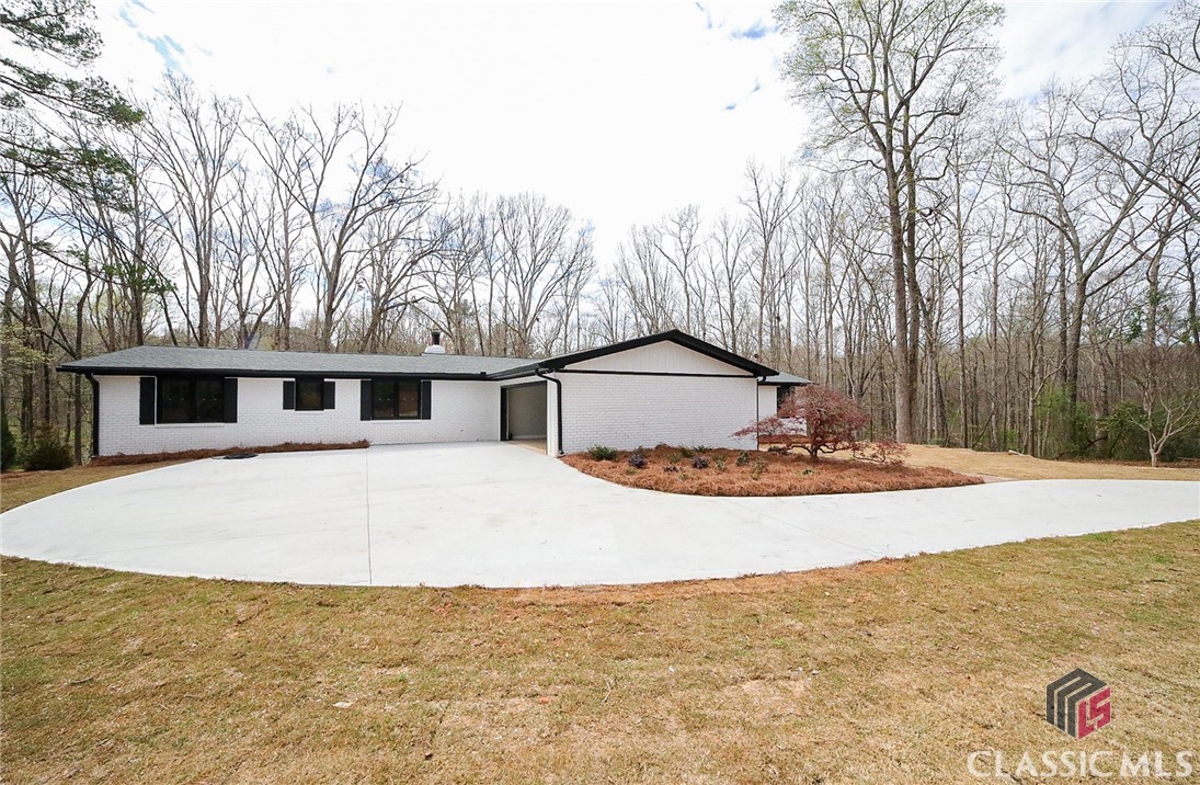 1041 Hollow Creek Way