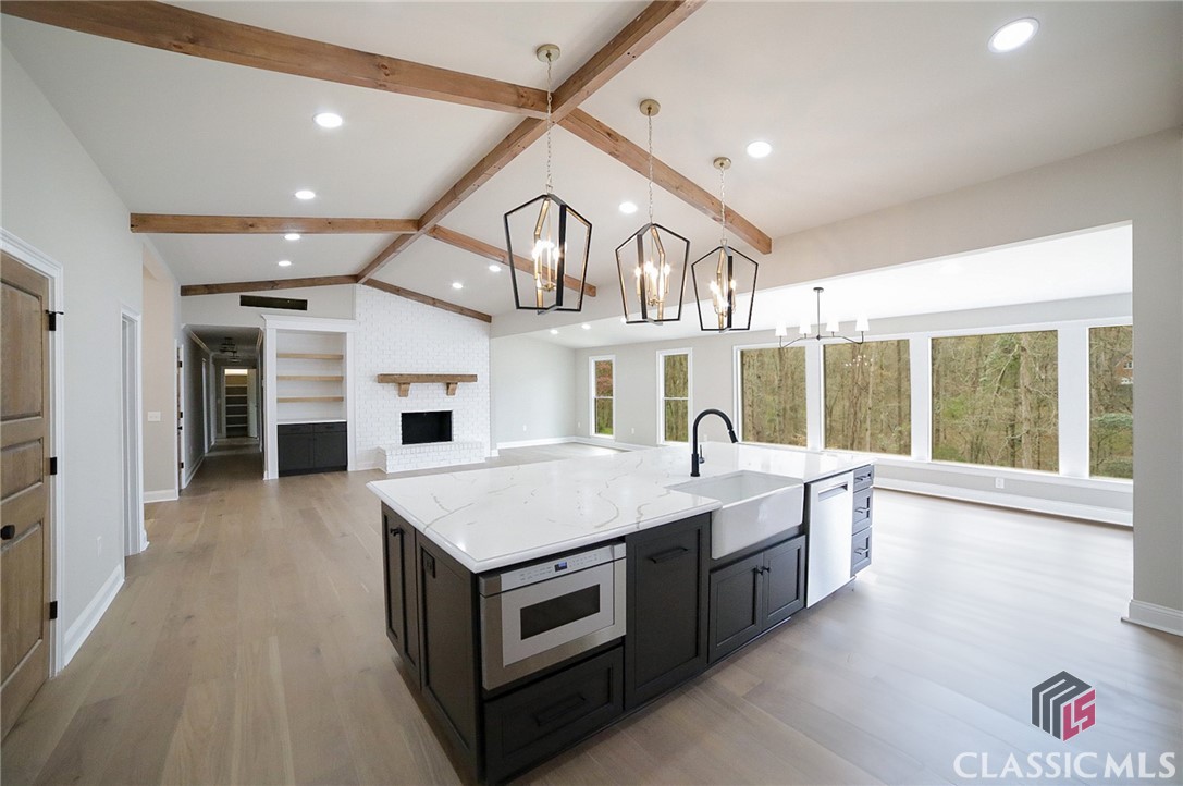 1041 Hollow Creek Way