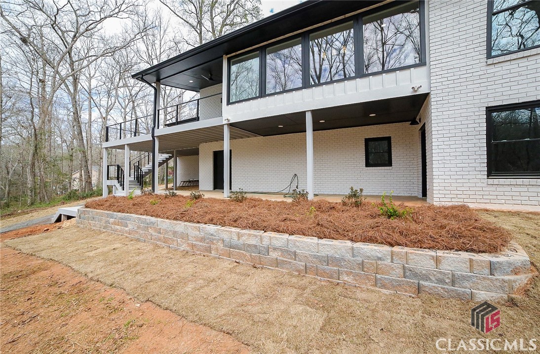 1041 Hollow Creek Way