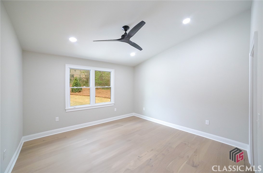 1041 Hollow Creek Way