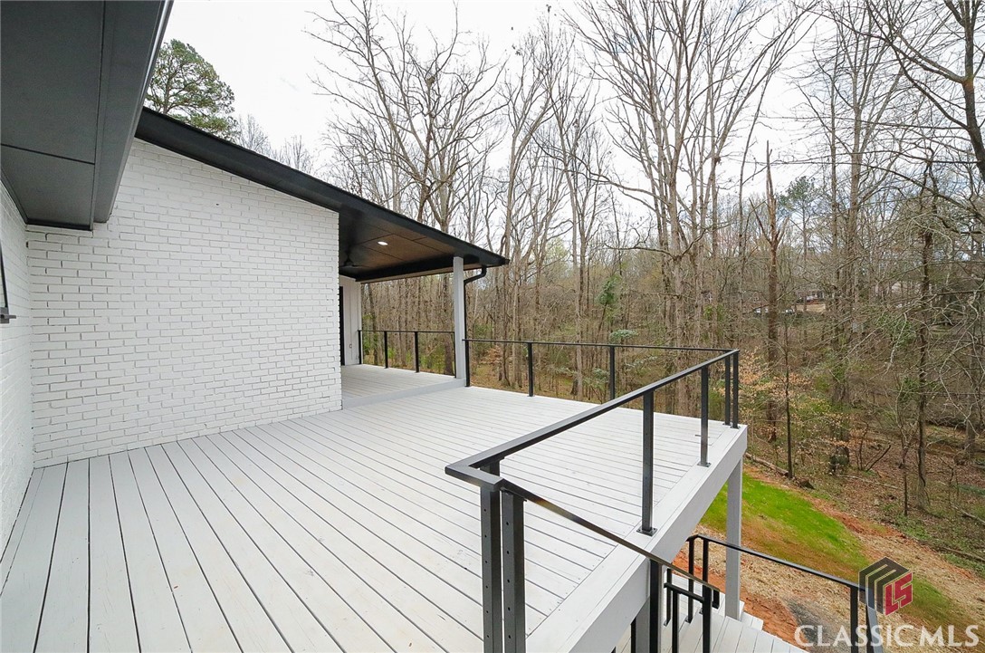 1041 Hollow Creek Way