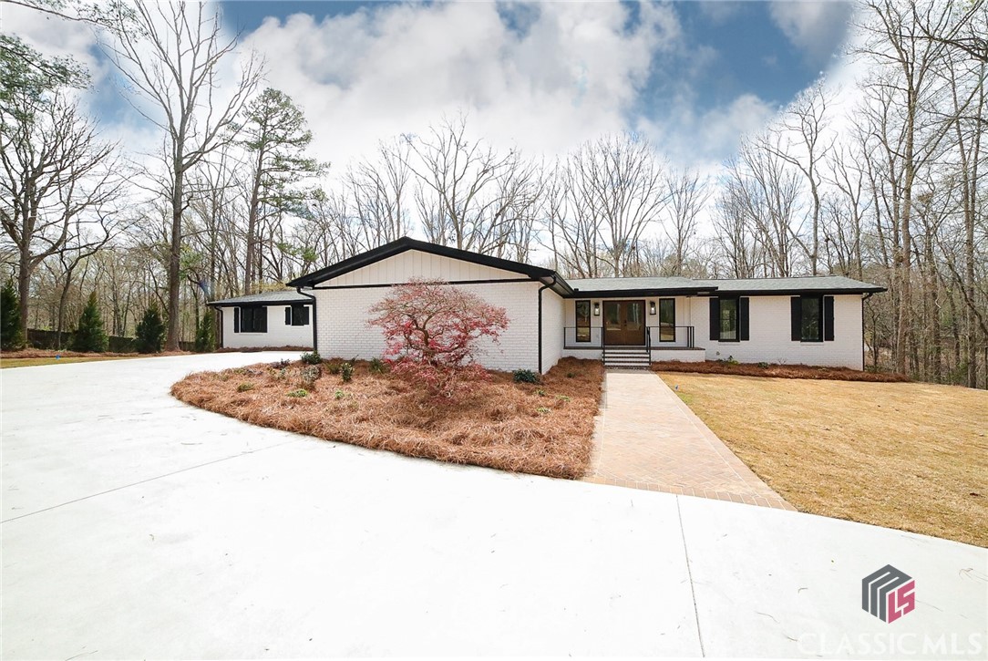 1041 Hollow Creek Way