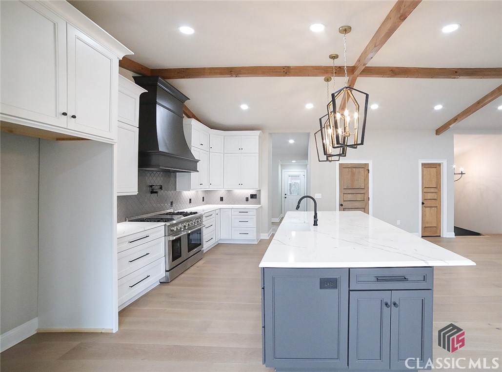 1041 Hollow Creek Way